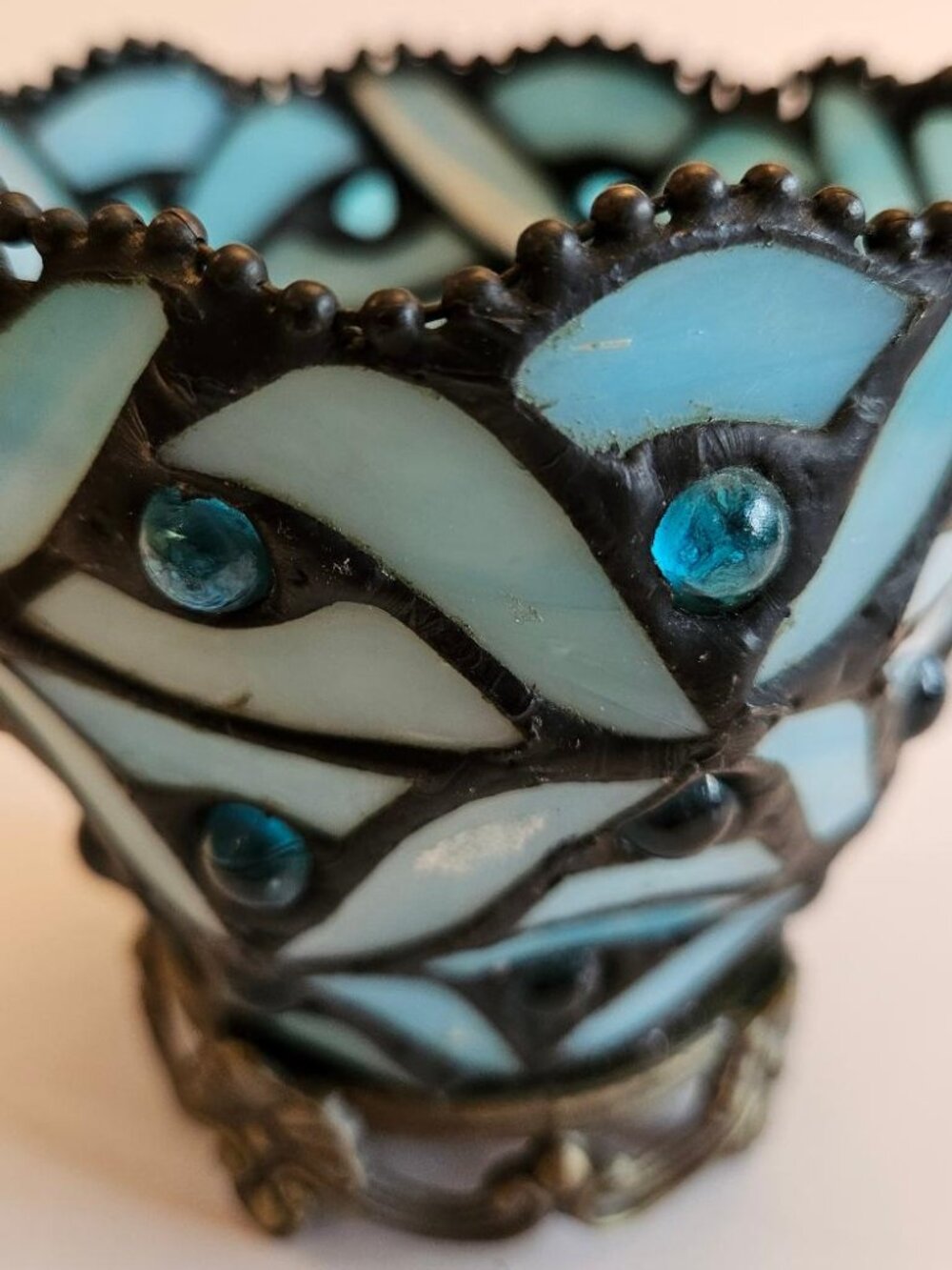 PartyLite Tiffany-style votive candle holder w blue glass panels & bead accents.